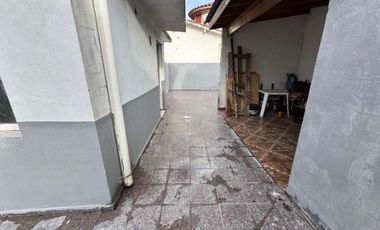 PH 3 AMBIENTES EN EL CENTRO DE MORÓN EN VENTA