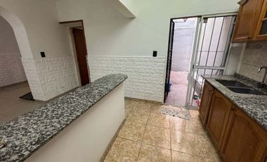 PH 3 AMBIENTES EN EL CENTRO DE MORÓN EN VENTA