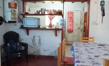 Chalet con gran parque y piscina de material