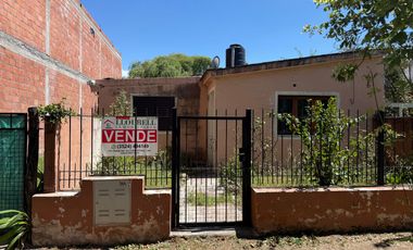 CASA INMEJORABLE UBICACION