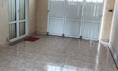 VENDO CASA C/AMPLIO TERRENO EN SAN CAYETANO