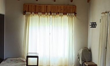 VENDO CASA C/AMPLIO TERRENO EN SAN CAYETANO