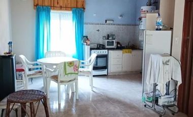 VENDO CASA C/AMPLIO TERRENO EN SAN CAYETANO