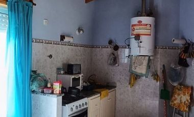 VENDO CASA C/AMPLIO TERRENO EN SAN CAYETANO