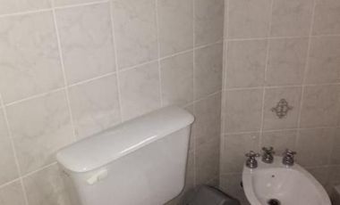 VENDO CASA C/AMPLIO TERRENO EN SAN CAYETANO