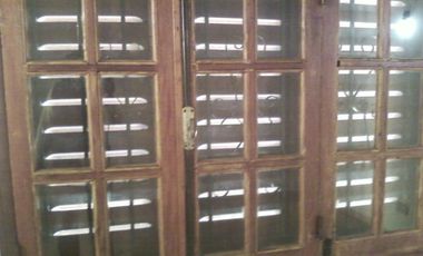 Chalet en ALQUILER de un dormitorio a 5 cuadras de estación Glew, sobrecalle de tierra.-