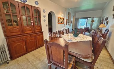 VENTA CHALET 5 AMBIENTES DE CATEGORIA EN EL PALOMAR.