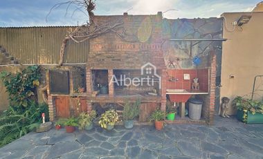 VENTA CHALET 5 AMBIENTES DE CATEGORIA EN EL PALOMAR.