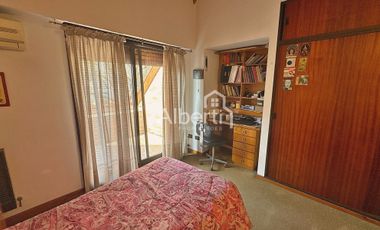 VENTA CHALET 5 AMBIENTES DE CATEGORIA EN EL PALOMAR.