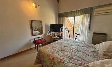 VENTA CHALET 5 AMBIENTES DE CATEGORIA EN EL PALOMAR.