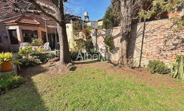 VENTA CHALET 5 AMBIENTES DE CATEGORIA EN EL PALOMAR.