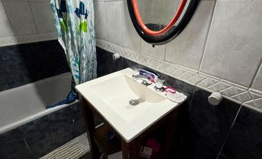 OPORTUNIDAD. PH COMPUESTO POR DOS DEPARTAMENTOS DE 2 AMBIENTES CADA UNO- ISIDRO CASANOVA