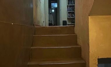 casa ph 4 ambientes con un local con 2 baños se vende todo en block