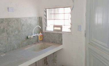 A504 San Justo Alquiler economico PH - Departamento 2 ambientes Sin expensas