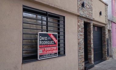 CASA DE 3 AMBIENTES EN VENTA - MORON NORTE