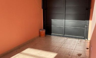 CASA DE 3 AMBIENTES EN VENTA - MORON NORTE