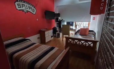 Linda casa en venta con dos dormitorios, parque, parrilla y  piscinaLomas de Zamora