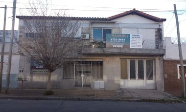 CASA MULTIFAMILIAR EN VENTA SAN MARTIN