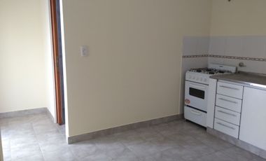 P. H , en 1 º piso , con patio y lavadero mas terraza compartida