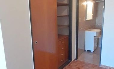HERMOSO DEPARTAMENTO DE 2 AMPLIOS AMBIENTES EN DÚPLEX - SAN JUSTO CENTRO