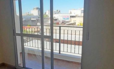 HERMOSO DEPARTAMENTO DE 2 AMPLIOS AMBIENTES EN DÚPLEX - SAN JUSTO CENTRO