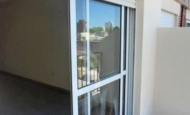 HERMOSO DEPARTAMENTO DE 2 AMPLIOS AMBIENTES EN DÚPLEX - SAN JUSTO CENTRO