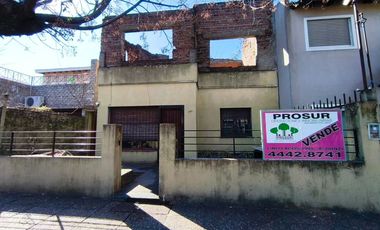 Gran propiedad de 2 dormitorios con construccion a terminar en Aldo Bonzi