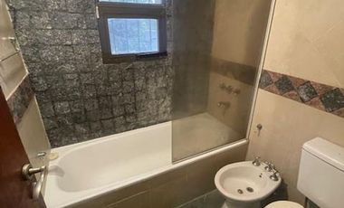 Casa de 5 Ambientes y Pileta.