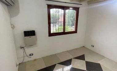 Casa de 5 Ambientes y Pileta.