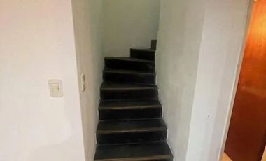 Casa de 5 Ambientes y Pileta.