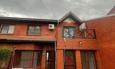 Casa de 5 Ambientes y Pileta.