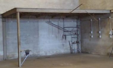 Excelente galpón sobre Ruta