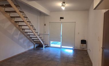 DEPARTAMENTO TIPO DUPLEX CON COCHERA