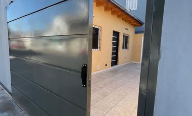 ALQUILER - PH 3 AMBIENTES CON PATIO Y COCHERA - A ESTRENAR - SIN EXPENSAS