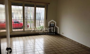 ALQUILER CHALET 3 AMBIENTES EN HAEDO - BARRIO GÜEMES.