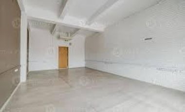 ALQUILER - LOCAL COMERCIAL - MORON CENTRO - 4 mts.de Fte. x 7.50 mts. de Fdo.