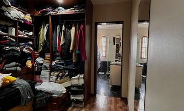 Casa en Lote Propio de 10 X 42 con Piscina y Quincho