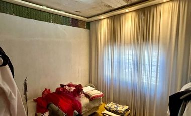 Excelente PH a refaccionar con buen potencial de 3 ambientes. Morón