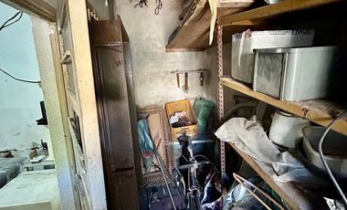 Excelente PH a refaccionar con buen potencial de 3 ambientes. Morón