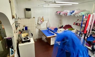 Excelente PH a refaccionar con buen potencial de 3 ambientes. Morón