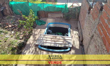 CASA 6 AMBIENTES CON AMPLIO LOCAL EN AV MAGALLANES MORENO