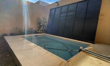 Chalet en Venta a Pasos de Las Lomitas - ¡Ubicación Inmejorable