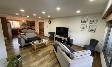 Chalet en Venta a Pasos de Las Lomitas - ¡Ubicación Inmejorable