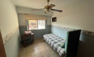 Chalet en Venta a Pasos de Las Lomitas - ¡Ubicación Inmejorable