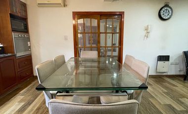 Chalet en Venta a Pasos de Las Lomitas - ¡Ubicación Inmejorable