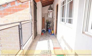 VENTA DEPARTAMENTO PLANTA ALTA 3 AMBIENTES EN PASO DEL REY