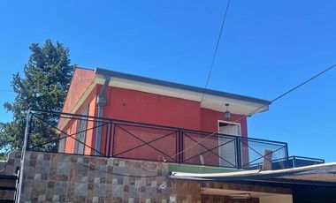 CASA ALQUILER EN PLANTA ALTA 3 AMBIENTES, PASO DEL REY