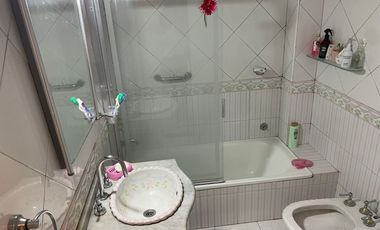 VENTA CASA MULTIFAMILIAR. LA TABLADA