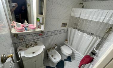 VENTA CASA MULTIFAMILIAR. LA TABLADA