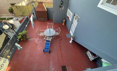 VENTA CASA MULTIFAMILIAR. LA TABLADA